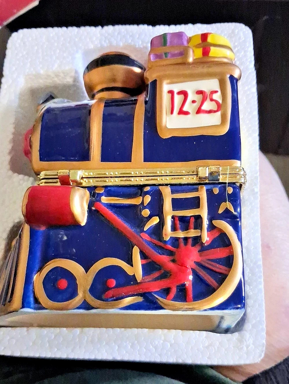 BNIB Mr. Christmas Animated Porcelain Music Box Santa's Workshop Train-GORGEOUS